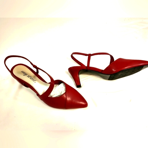 New Easy Street Slingback Size 7 Heels Dark Red Asymmetrica Upper Design - Picture 7 of 9